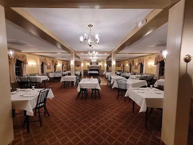 wayside inn dining tables