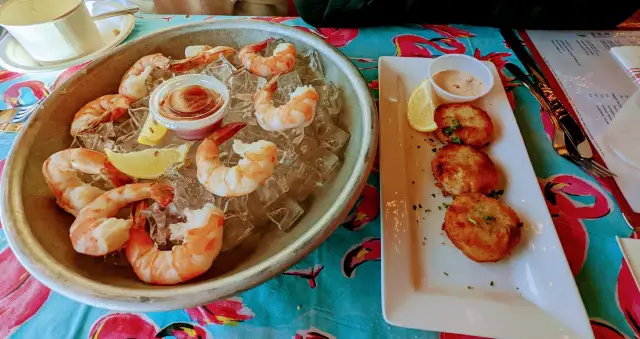 barking crab shrimp and scallops meal