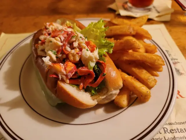 union oyster house lobster on a bun and fries