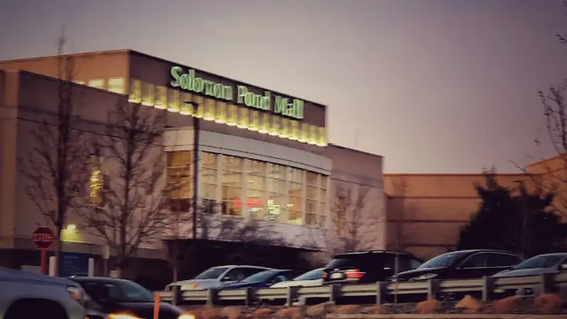 The front of building Solomon Pond Mall in Massachusetts