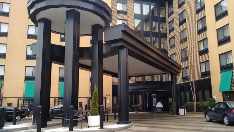 A building of Courtyard by Marriott Boston South Hotel